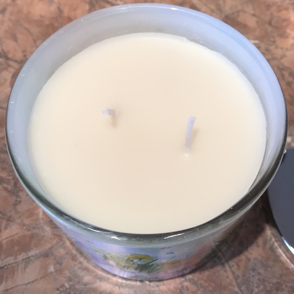 Whimsical Gnome accent candle - Picture 5 of 9